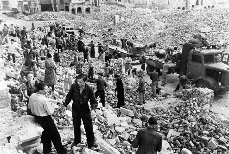 13 Φεβρουαρίου σαν σήμερα: 1945 ο βομβαρδισμός της Δρέσδης