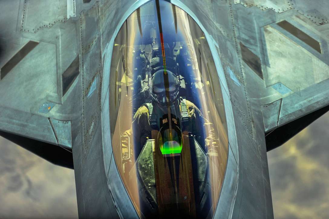 Ποιο νέο μαχητικό αεροσκάφος θα δείξουν οι Αμερικανοί στον ΥΕΘΑ Πάνο Καμμένο