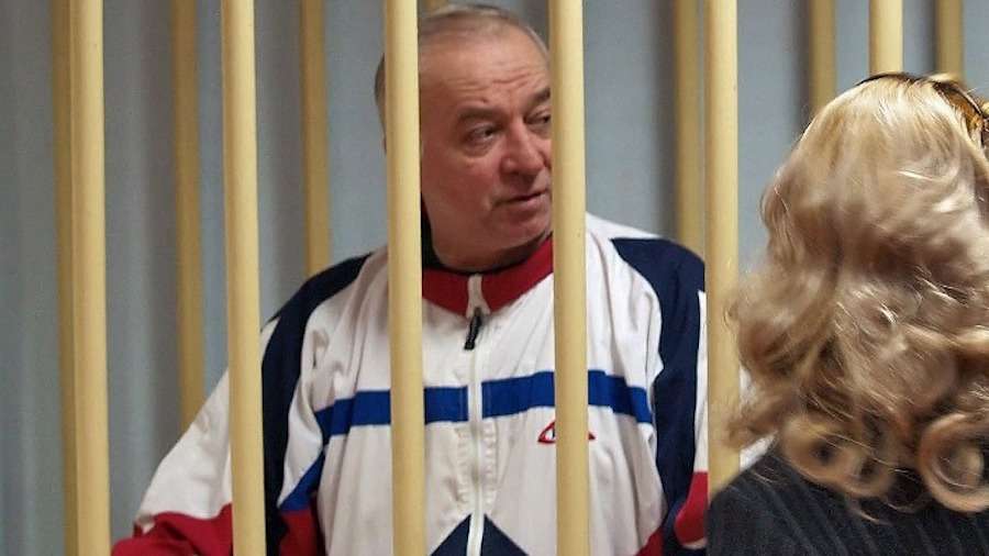 Ποιος είναι ο Ρώσος διπλός κατάσκοπος που δηλητηριάσθηκε μαζί με την κόρη του