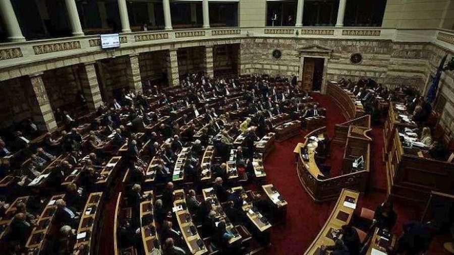 Συμφωνία Πρεσπών: Προκαλεί νευρικό πολιτικό κλονισμό σε Αθήνα και Σκόπια