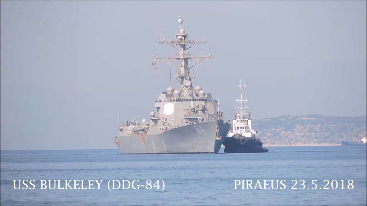 Το αντιτορπιλικό USS Bulkeley στο λιμάνι του Πειραιά