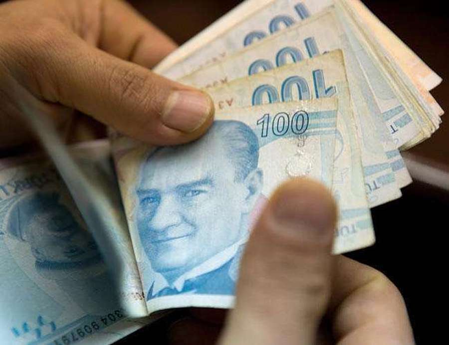 Iστορικά χαμηλό επίπεδο υποχωρεί η τουρκική λίρα πτώση έως και 14,6%