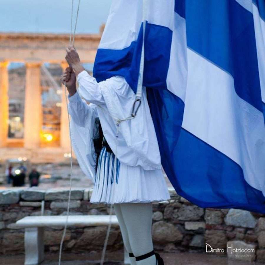 «Σκοτάδι εθνικής παρακμής πριν τη χαραυγή σε Ελλάδα-Κύπρο»