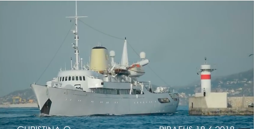 Η θρυλική θαλαμηγός του Ωνάση ΧΡΙΣΤΙΝΑ στον Πειραιά-Βίντεο