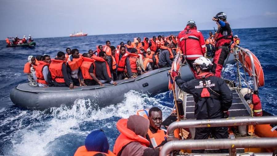 Μάλτα-κορονοϊός: Έρευνα σε βάρος του πρωθυπουργού για τον θάνατο μεταναστών στη θάλασσα