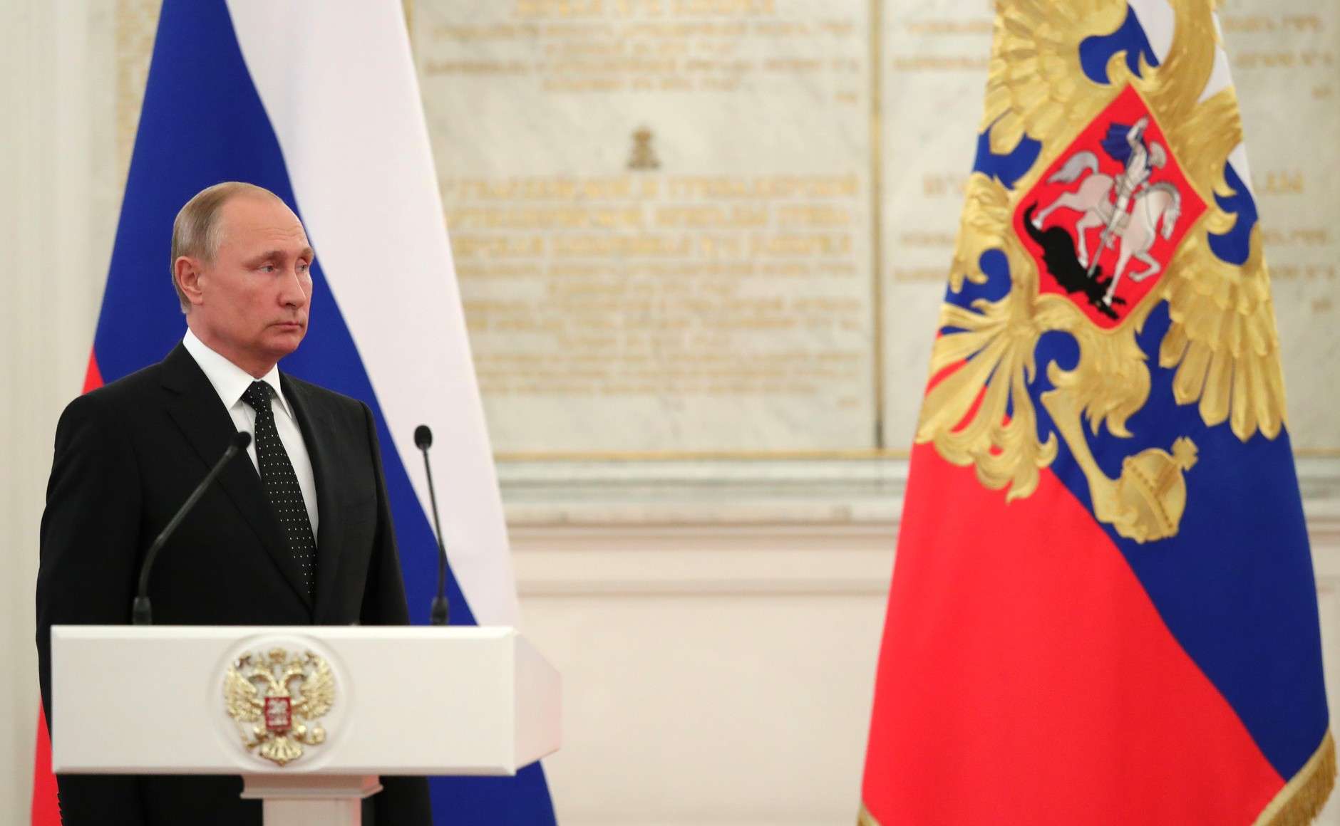 O Πούτιν καλεί τους G7 στη Μόσχα ζητώντας τους να σταματήσουν τις 
