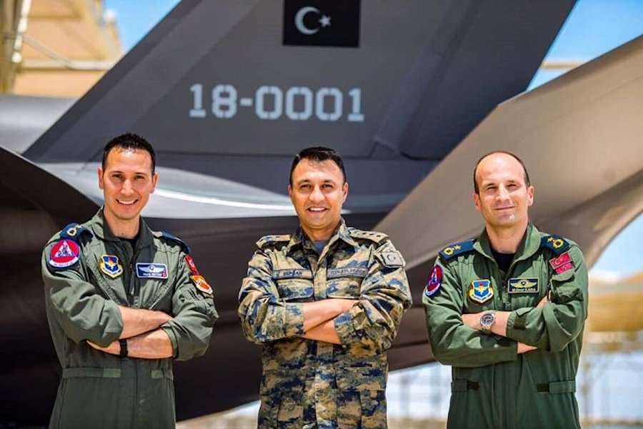 Οι ΗΠΑ συνεχίζουν να εκπαιδεύουν τους Τούρκους στα F-35! Ποιος κοροϊδεύει, ποιον...