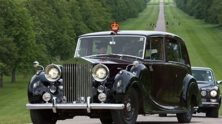 Πωλούνται αυτοκίνητα της βρετανικής βασιλικής οικογένειας