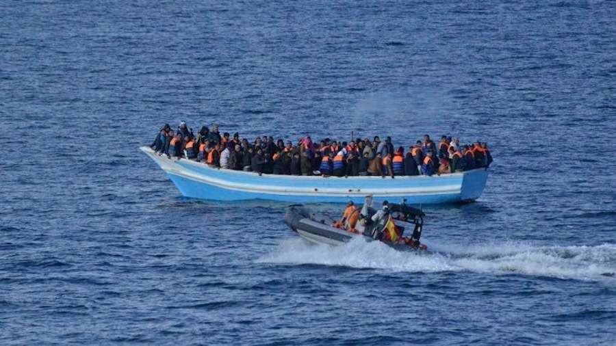 Ισπανία: Οι αρχές διέσωσαν σχεδόν 190 μετανάστες στη θάλασσα