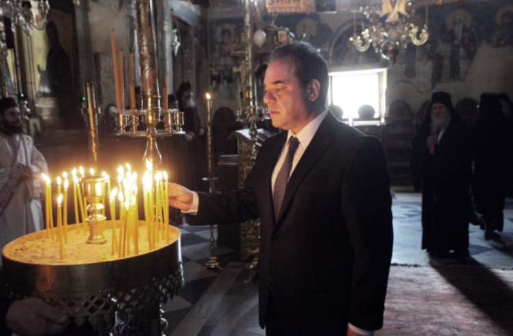 Με βυζαντινή μεγαλοπρέπεια η εγκατάσταση του νέου διοικητή του Αγίου Όρους -Ποιος είναι