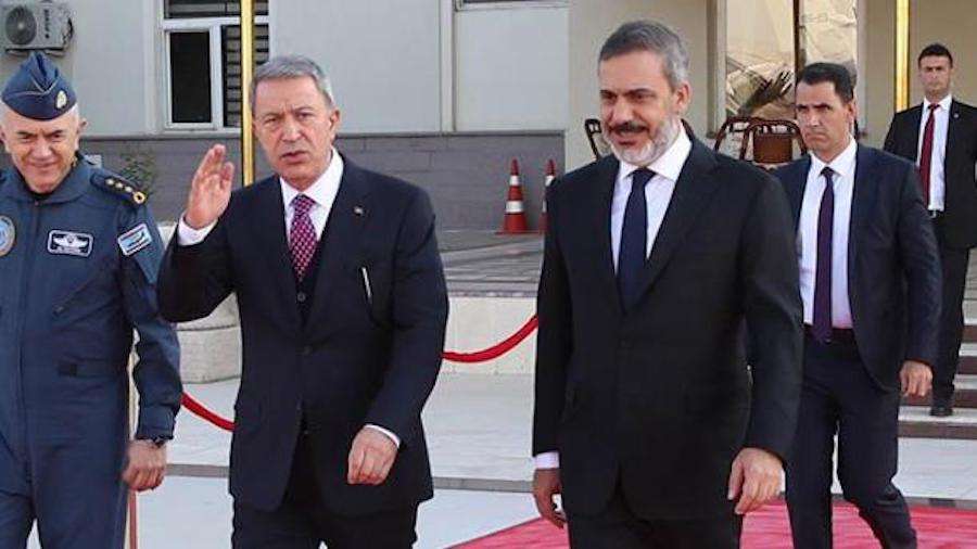 Ο Τούρκος υπουργός Άμυνας μαζί με τον επικεφαλής της ΜΙΤ στη Μόσχα