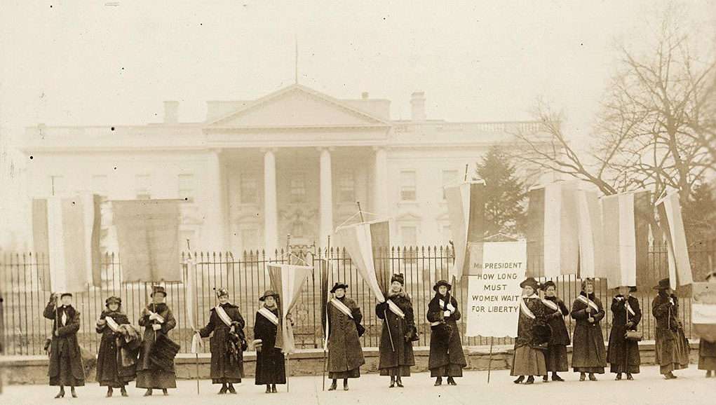 18 Αυγούστου Σαν Σήμερα: 1920 δικαίωμα ψήφου στις γυναίκες ,στις ΗΠΑ