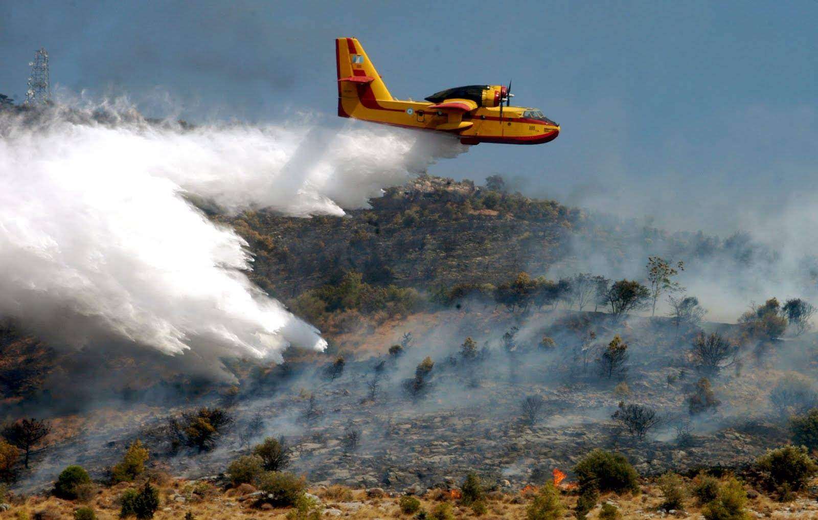 51 φωτιές σε όλη τη χώρα, άσχημα η κατάσταση στην Κρήτη αλλά στείλαμε και πυροσβεστικά αεροσκάφη στη Γαλλία
