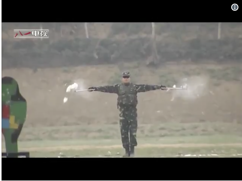 Στρατιωτικοί σε αποστολή υψηλού ρίσκου σε πεδίο βολής! Απίστευτο βίντεο από την Κίνα