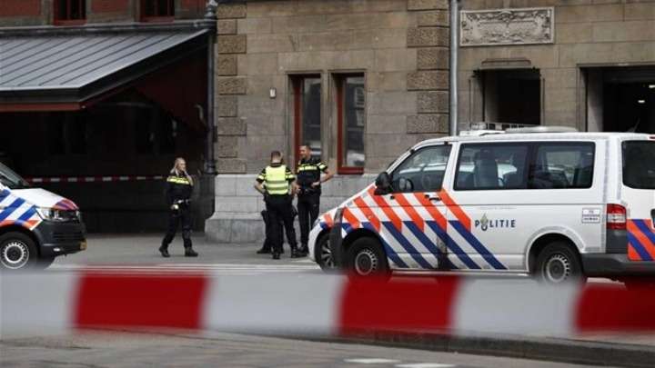 Ως τρομοκρατική ενέργεια χαρακτηρίζει την επίθεση με μαχαίρι η ολλανδική αστυνομία