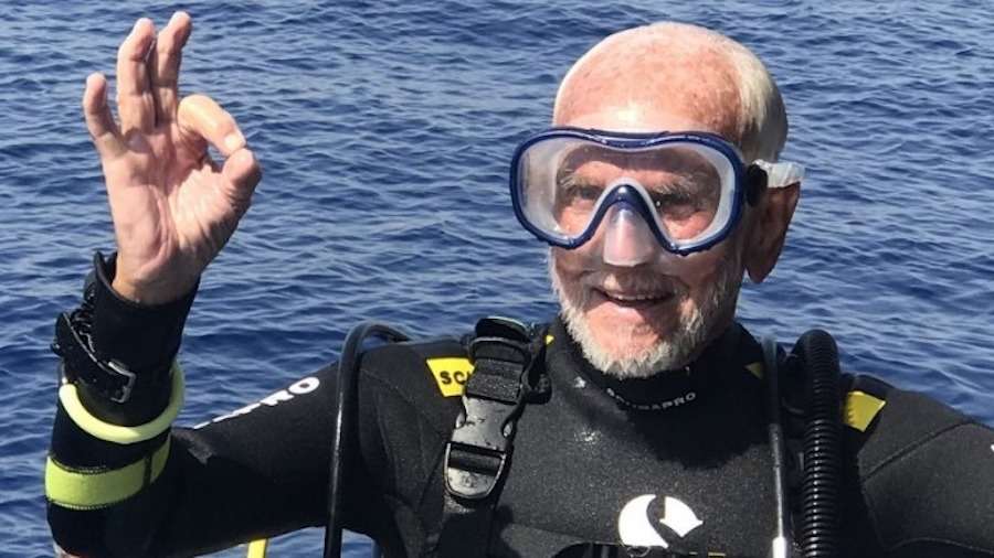 Βετεράνος του Β' Παγκοσμίου ο γηραιότερος δύτης στον κόσμο βούτηξε στην Κύπρο