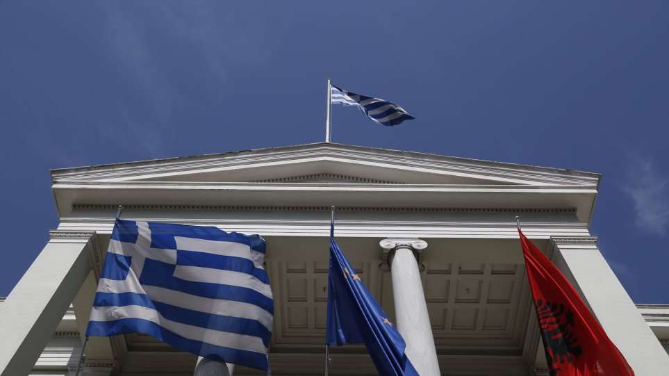 Τι συμβαίνει με τις διαπραγματεύσεις Ελλάδας-Αλβανίας για τις θαλάσσιες ζώνες; Διαφωνίες στα Τίρανα