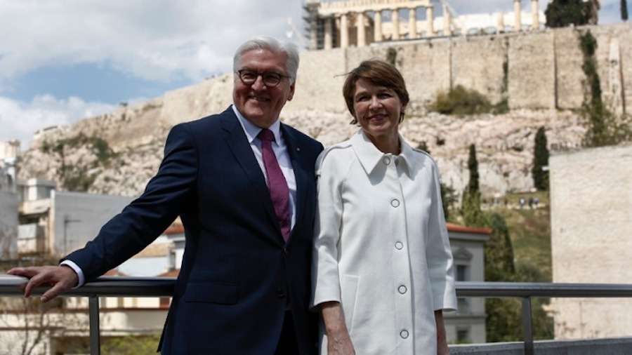 Ο Γερμανός πρόεδρος στην Αθήνα με το Βερολίνο να λέει ξανά όχι στις πολεμικές επανορθώσεις