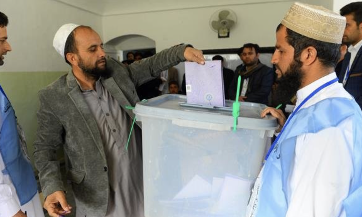 Αφγανιστάν-βουλευτικές εκλογές: Σε εξέλιξη η καταμέτρηση, μετά το χάος και τη βία