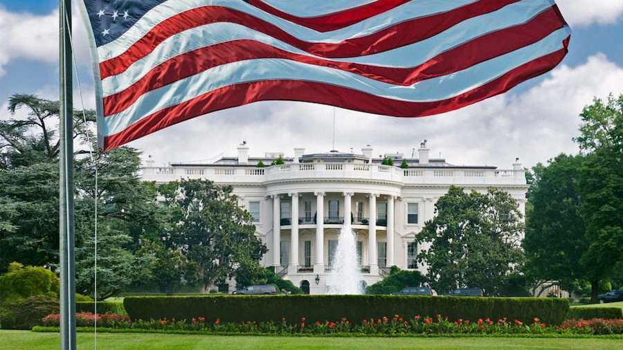 Συναγερμός στις ΗΠΑ για την ύφεση! Μειώσεις φόρων εξετάζει ο Λευκός Οίκος
