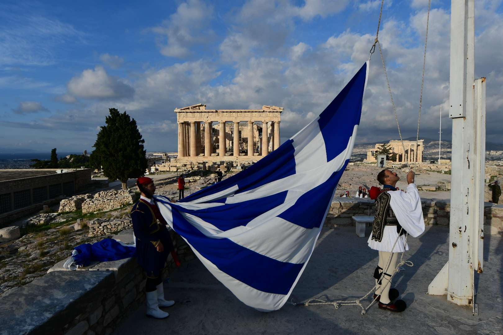 Η πολιτιστική νεκρανάσταση του Ελληνισμού