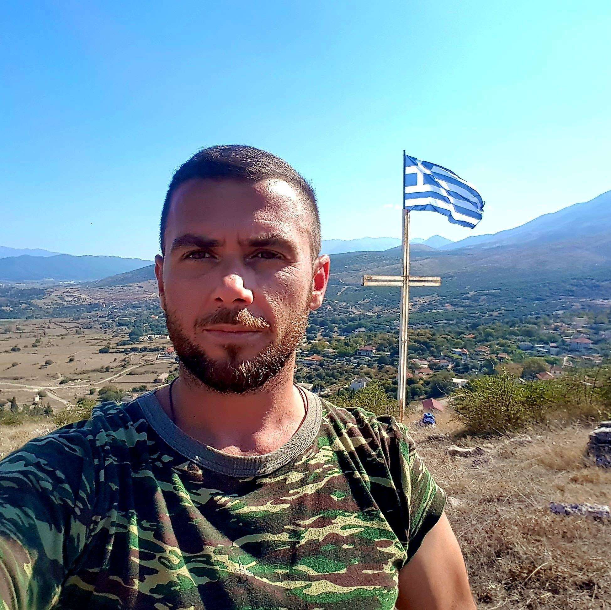 Ψυχραιμία στην ελληνική μειονόητα της Αλβανίας συνιστά ο Γ.Κουμουτσάκος