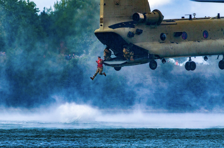 Οι ΗΠΑ έστειλαν 2 Chinook στην Τουρκία για τις φωτιές και στην Ελλάδα 