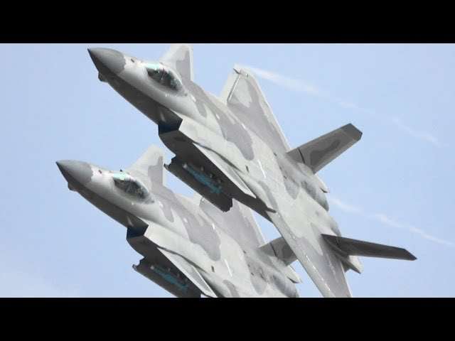Η Κίνα αποκαλύπτει τα όπλα του J-20 αντίπαλου δέους των F22 και F35! Βίντεο