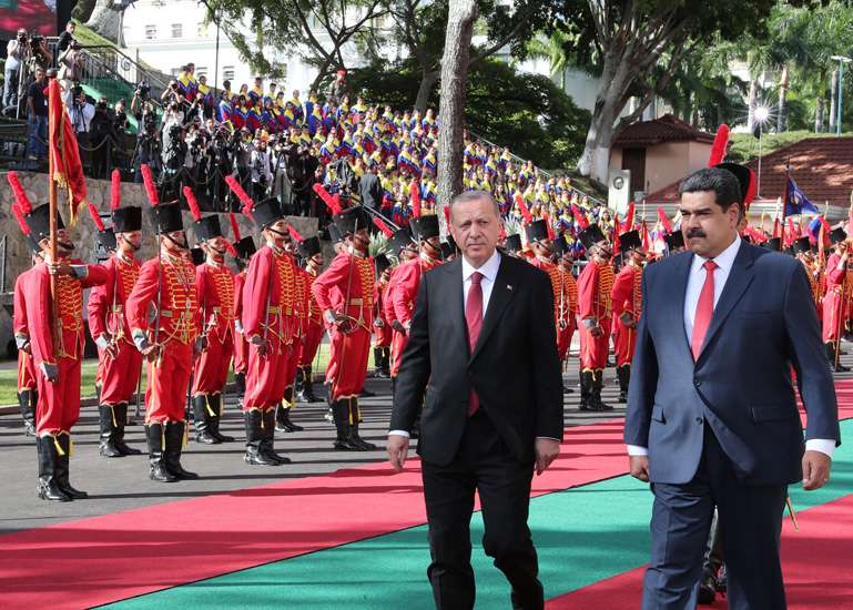 Ο  Ερντογάν εξετάζει το ενδεχόμενο να αναπτύξει το εμπόριο χρυσού με τη Βενεζουέλα