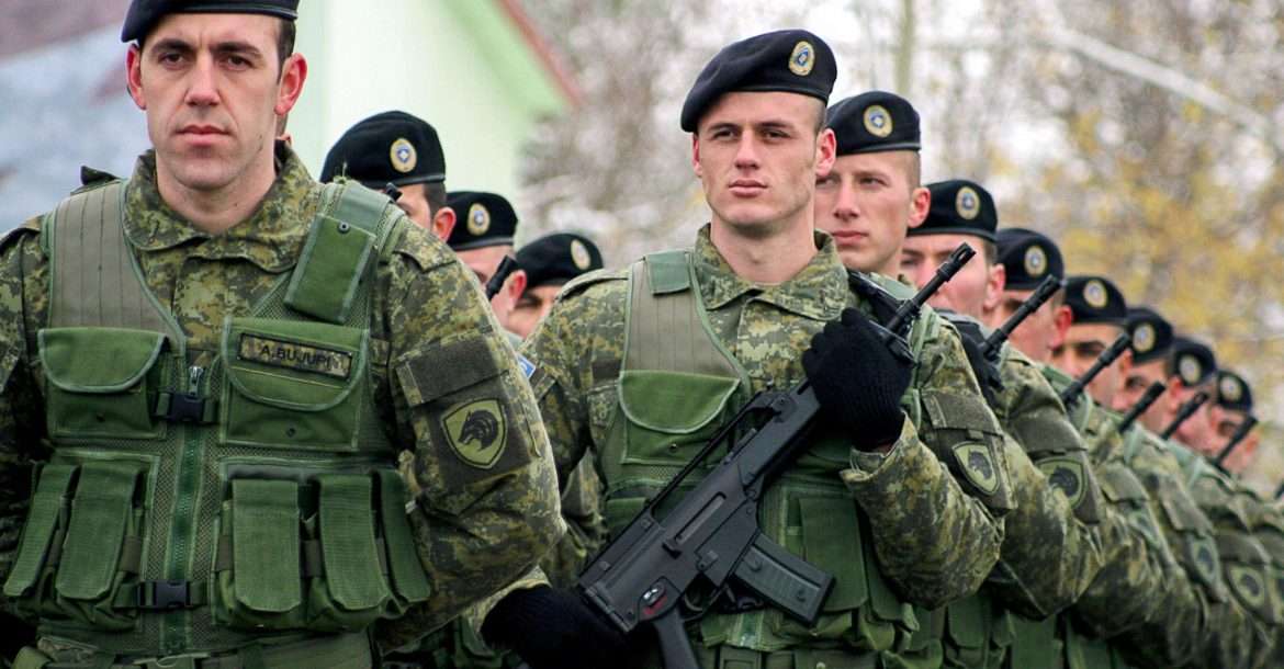 Το Κόσοβο ετοιμάζεται να αποκτήσει στρατό με αμερικανικές ευλογίες, προκαλώντας το Βελιγράδι