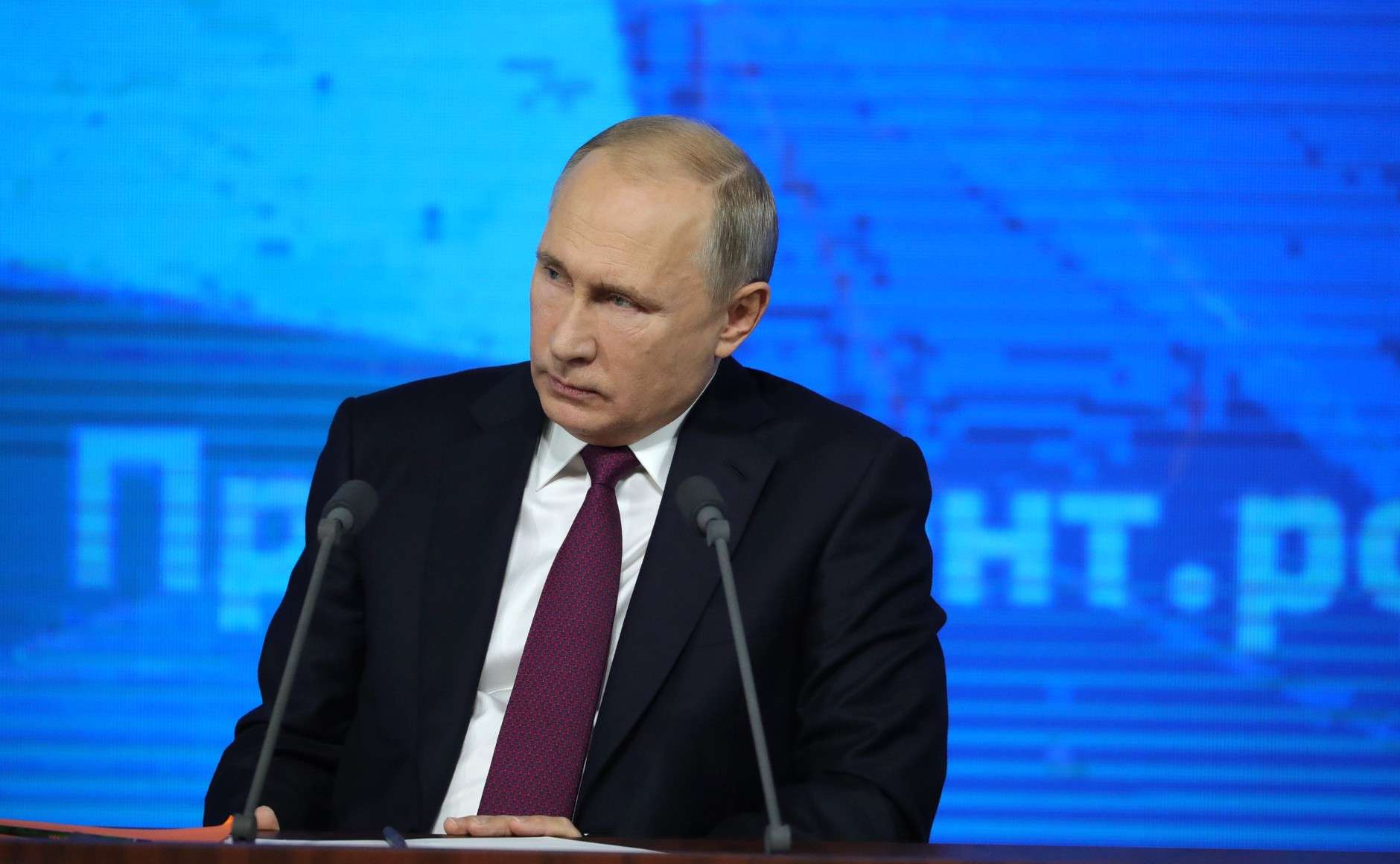 Ο Πούτιν ανησυχεί για τον έλεγχο των εξοπλισμών