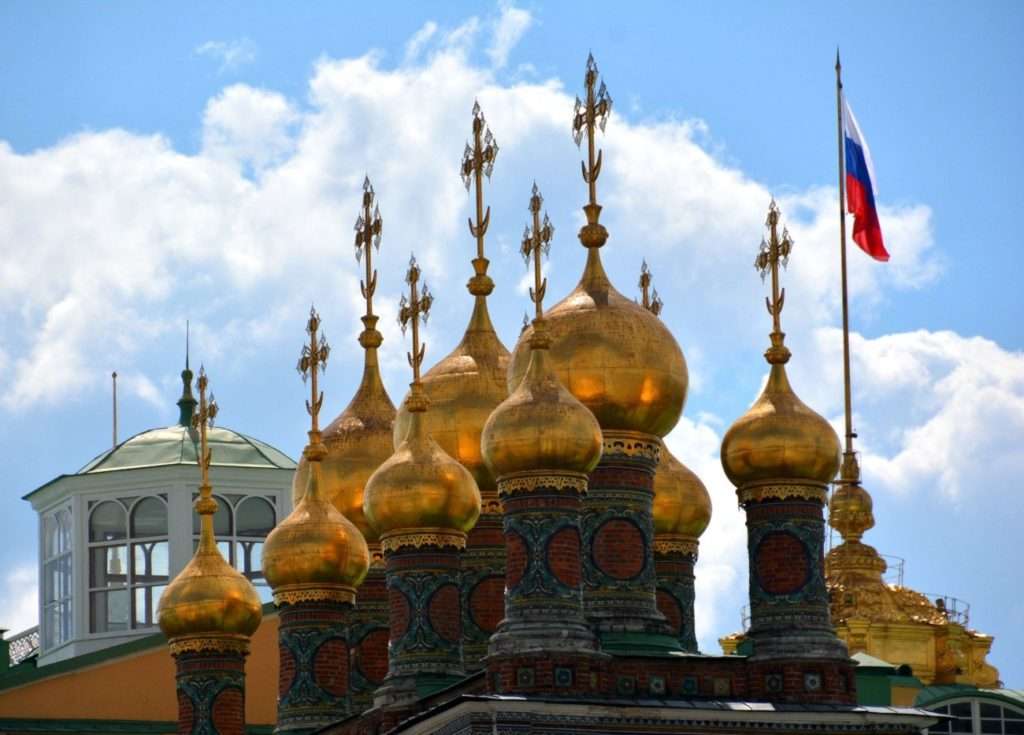 Το Κρεμλίνο αναμένει την Ουάσινγκτον για τη συνάντηση Πούτιν-Τραμπ
