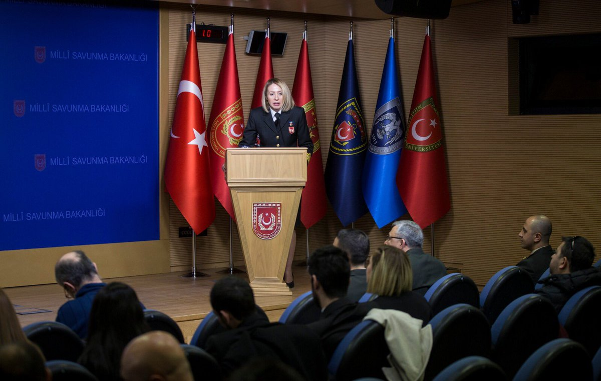Γυναίκα εκπρόσωπος στο τουρκικό υπουργείο Άμυνας και ποιος αναλαμβάνει Διευθυντής Ενημέρωσης του δικού μας ΥΕΘΑ