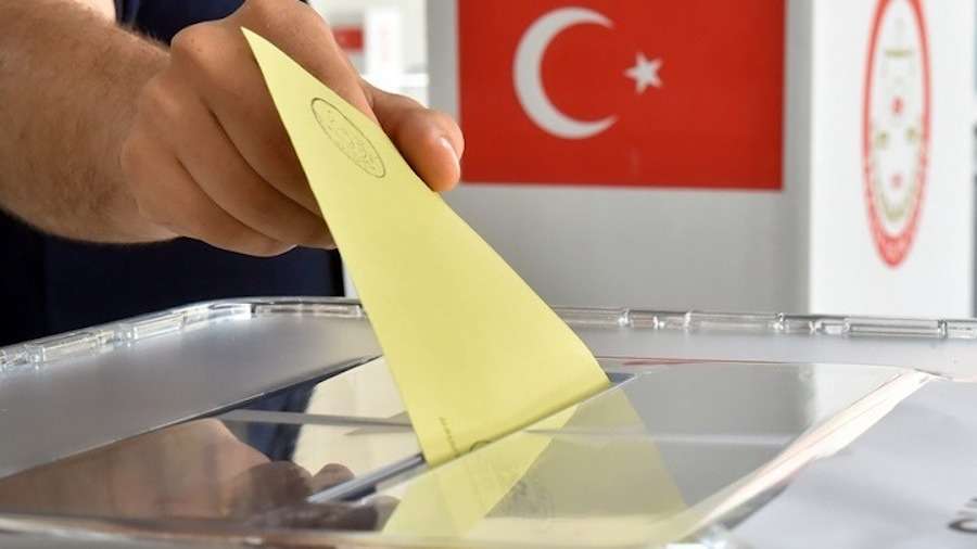 Στην Τουρκία βρήκαν ψηφοφόρο 165 ετών!