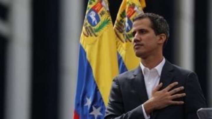 Οι ΗΠΑ πιέζουν στρατηγούς της Βενεζουέλας να αναγνωρίσουν τον Γκουαϊδό