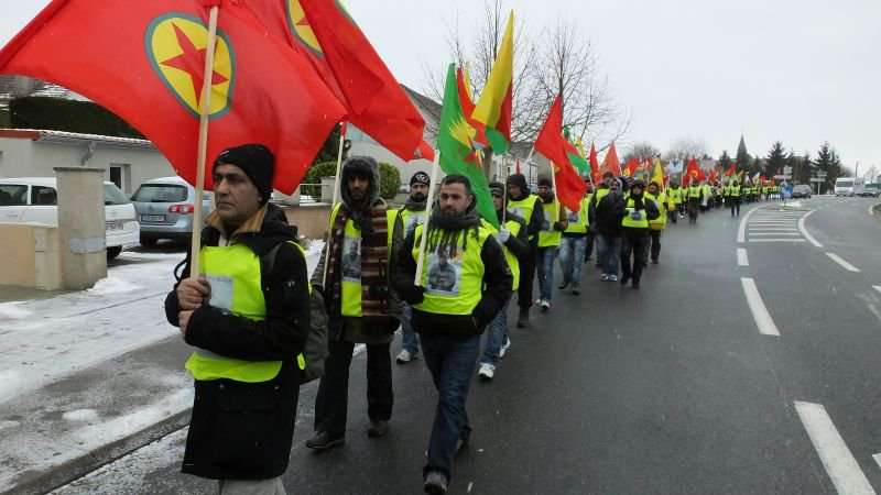 Γαλλία: Χιλιάδες Κούρδοι διδηλώνουν στη Γαλλία είκοσι χρόνια μετά τη σύλληψη του Οτσαλάν