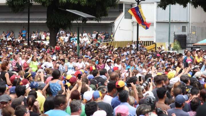 Βενεζουέλα: Συγκρούσεις υποστηρικτών και αντιπάλων του Μαδούρο