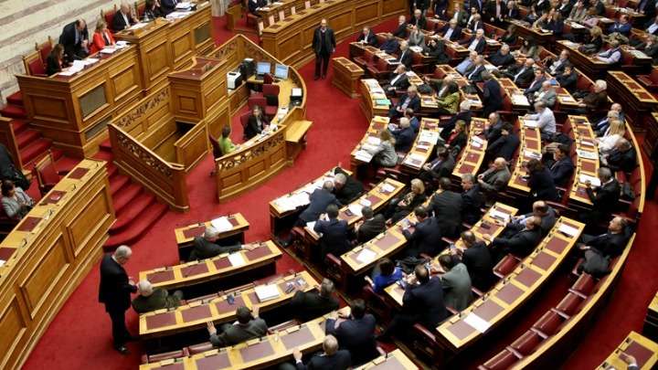 Τζανακόπουλος «τρολάρει» Μητσοτάκη στη Βουλή: Συγνώμη που χαλάσαμε το τριήμερο