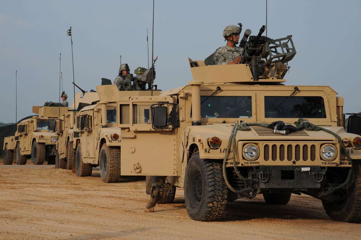 Το Ιράκ θέλει να παραγγείλει Hummer στην ΕΛΒΟ αλλά δεν βρίσκει κανέναν να μιλήσει!