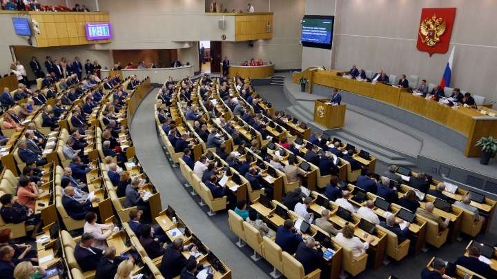 Πρόστιμα για τις ψευδείς ειδήσεις ψήφισε η ρωσική Βουλή