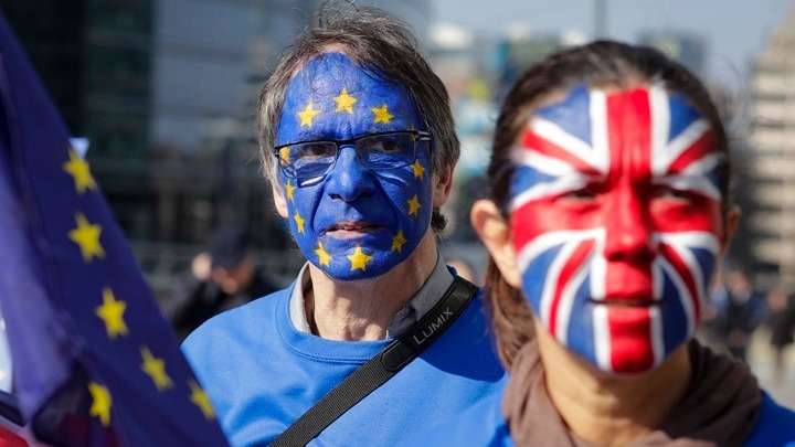 Brexit: Το 54% των Βρετανών θέλει πάση θυσία έξοδο