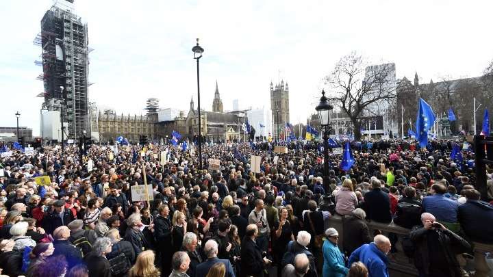 Brexit: Χιλιάδες άνθρωποι διαδηλώνουν στο Λονδίνο ζητώντας νέο δημοψήφισμα