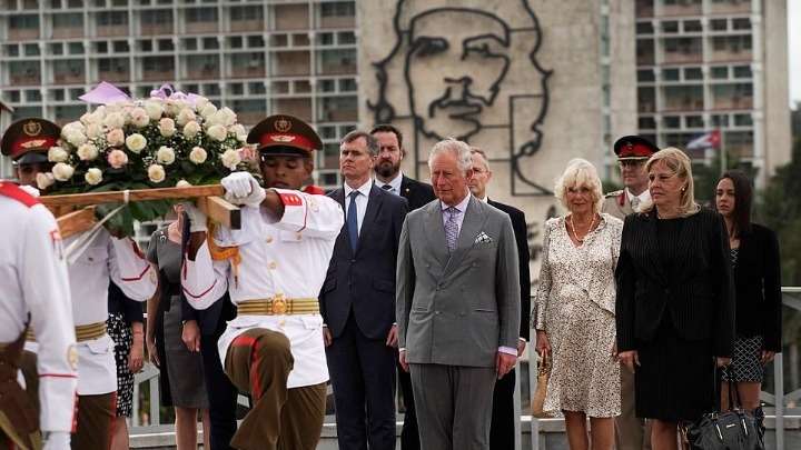 Ο Κάρολος στην Κούβα