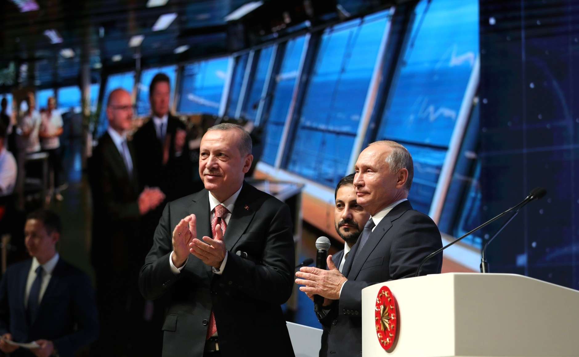 Ο Ερντογάν βλέπει Πούτιν στο Σότσι, ο Μητσοτάκης με Νετανιάχου και Χριστοδουλίδη στην Κύπρο