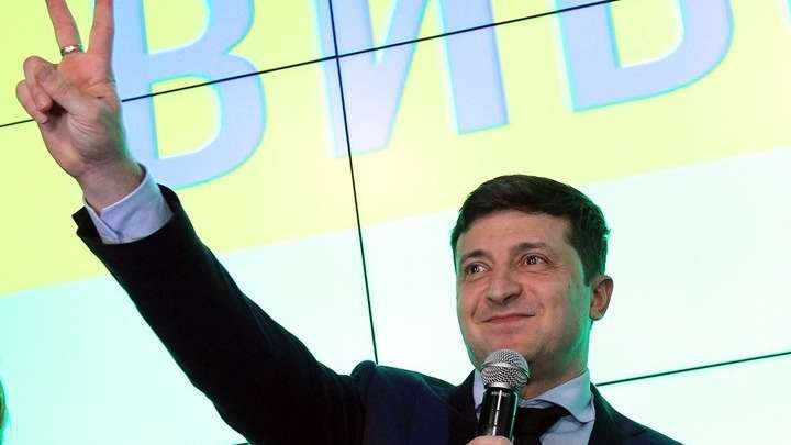 Ουκρανία εκλογές: Ο κωμικός Ζελένσκι θα σβήσει το χαμόγελο από τα χείλη του Ποροσένκο;