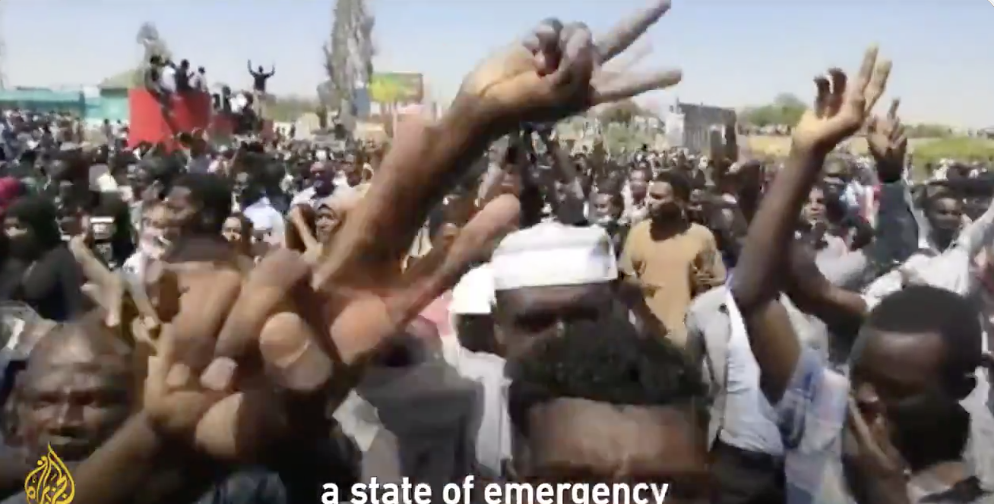 Σουδάν: Ο στρατός στους δρόμους μαζί με διαδηλωτές