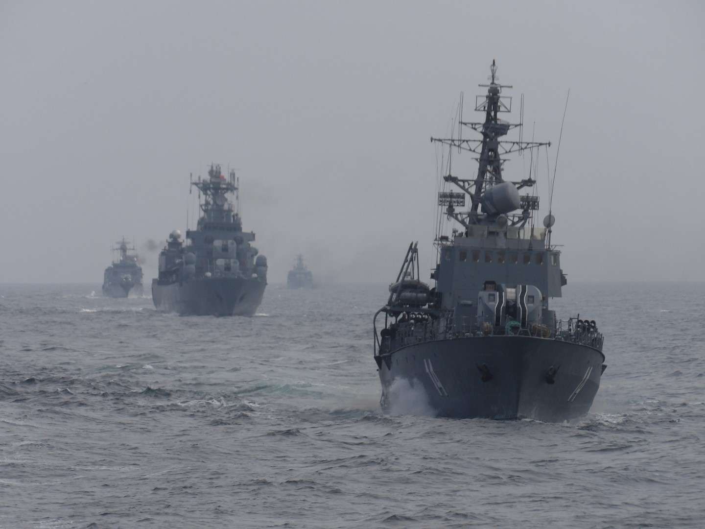 Το Πολεμικό Ναυτικό εκτός των μέτρων φύλαξης για το μεταναστευτικό;