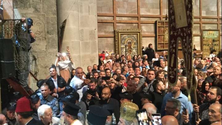 Έγινε στα Ιεροσόλυμα η τελετή αφής του Αγίου Φωτός- Στις 18.30 στην Αθήνα