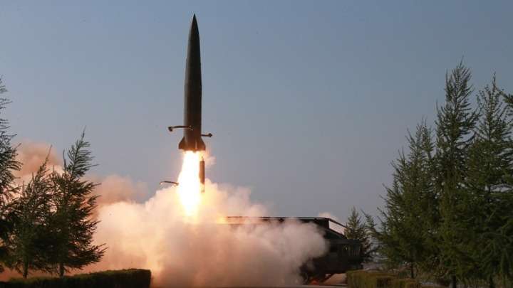 Η Βόρεια Κορέα έκανε δοκιμή όπλου μεγάλου βεληνεκούς