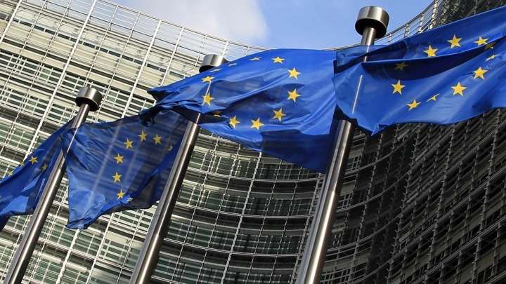Η ΕΕ ενέκρινε έναρξη ενταξιακών διαπραγματεύσεων με τη Βόρεια Μακεδονία και υπό όρους με την Αλβανία